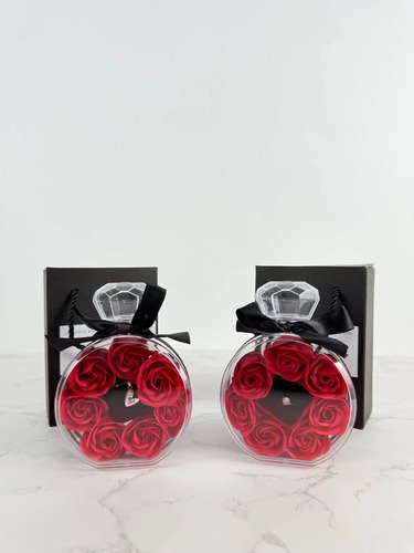 D_684379-MCO82424397457_022025-O.jpg Regalo Especial: Detalle De Rosas + Anillo O Collar