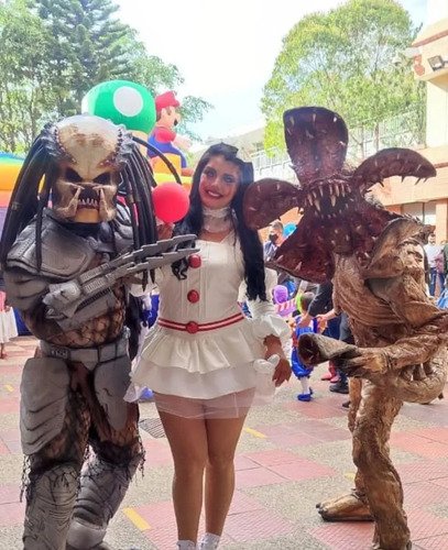 D_718278-MCO80141848901_102024-O.jpg Disfraz It Mujer Pennywise Adulto