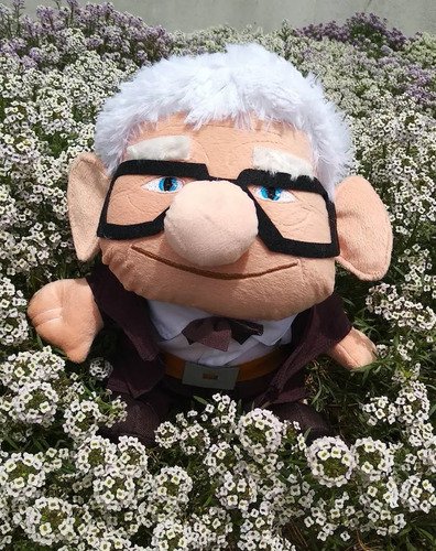 Carl Fredricksen Peluche Abuelito Up Grande 30 Cm Mundocute
